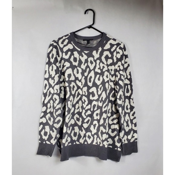 Lane Bryant Sweaters - Lane Bryant Womens Grey White Leopard Print Crew Neck Pullover Sweater 14/16 NWT